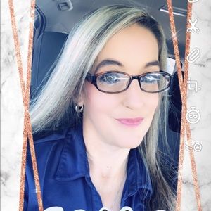 Meet your Posher, Deborah